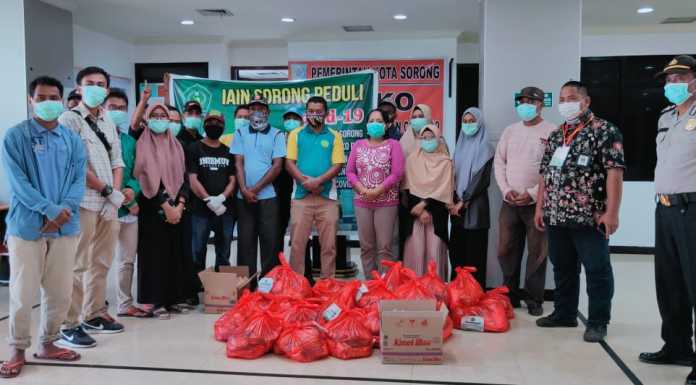IAIN Sorong Peduli, Distribusi Bantuan untuk Warga Terdampak Covid-19