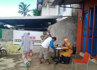 DPD PKS Kota Sorong Bagikan Paket Bantuan Pangan