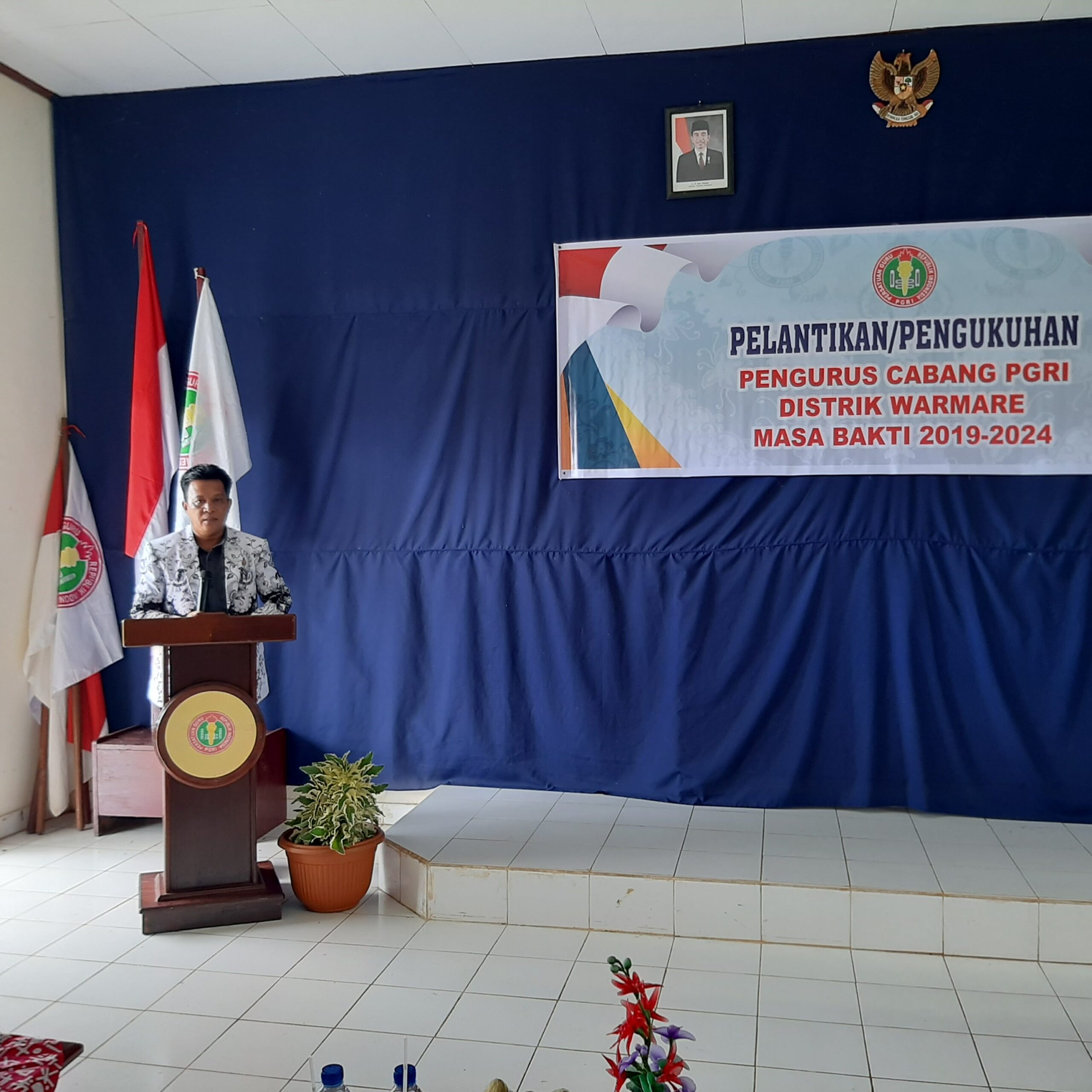 Dahsyat! Kurang dari 40 Hari Kerja, PGRI Kabupaten Manokwari Kukuhkan 6 Pengurus Cabang