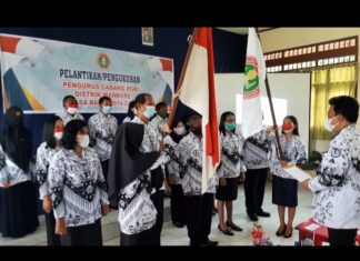 Prosesi Pelantikan Pengurus PGRI Cabang Warmare