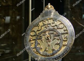 Jam di Museum Istanbul (www.shutterstock.com)