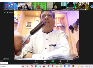 Kepala SMP Yapis Manokwari Memberikan Arahan Sekaligus Menutup Kegiatan MPLS Daring 2021