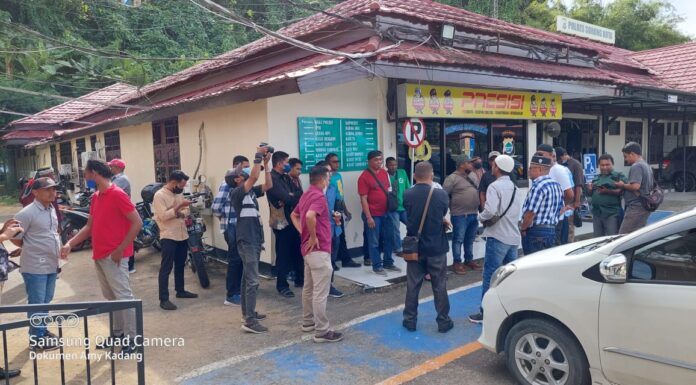 Penistaan agama